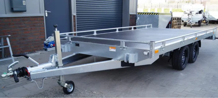 Autotransporter 406 x 204 cm 2700kg Plattform