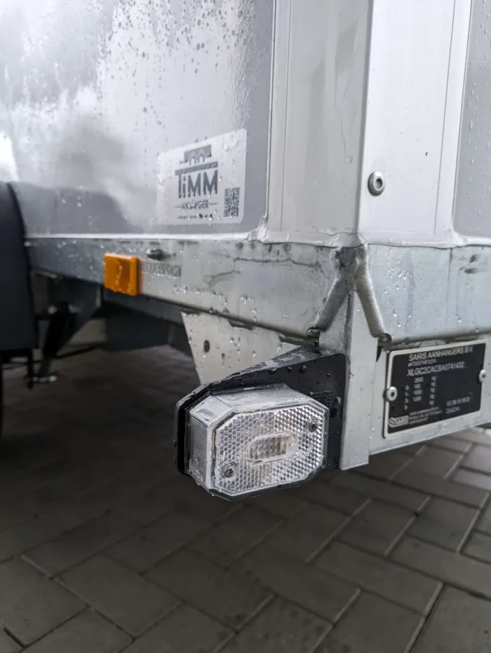 Kofferanhänger 306x154x200 2000kg  Auffahrrampe – Bild 7