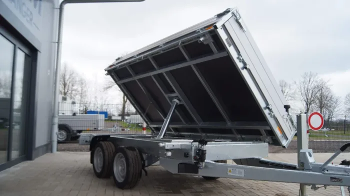 Dreiseitenkipper 306 170 2700kg Elektrisch, Nothand Rampenschacht – Bild 9