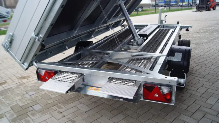 Dreiseitenkipper 306 170 2700kg Elektrisch, Nothand Rampenschacht – Bild 10
