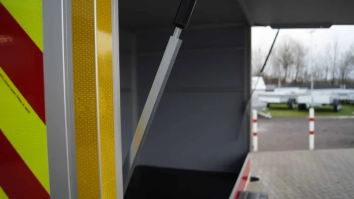Kofferanhänger 306x154x180 2000kg Feuerwehr Einsatzstellenhygiene – Bild 9