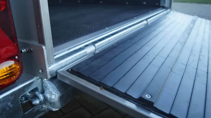 Pferdeanhänger Performance Voll-Aluminium 3,08x1,36x2,38 1500kg – Bild 10